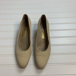 Salvatore Ferragamo Florence Heels Size 9.5 AA